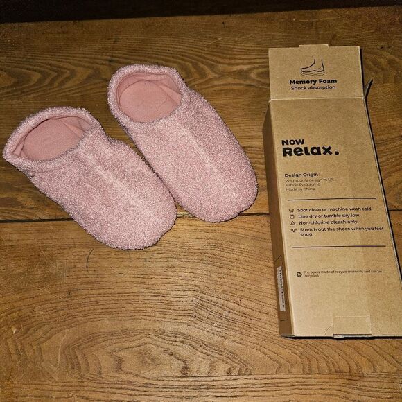 Relax Now Pink Fuzzy Slippers – Memory Foam, Women’s 9 / 10, Cozy Comfort NEW - Picture 5 of 8